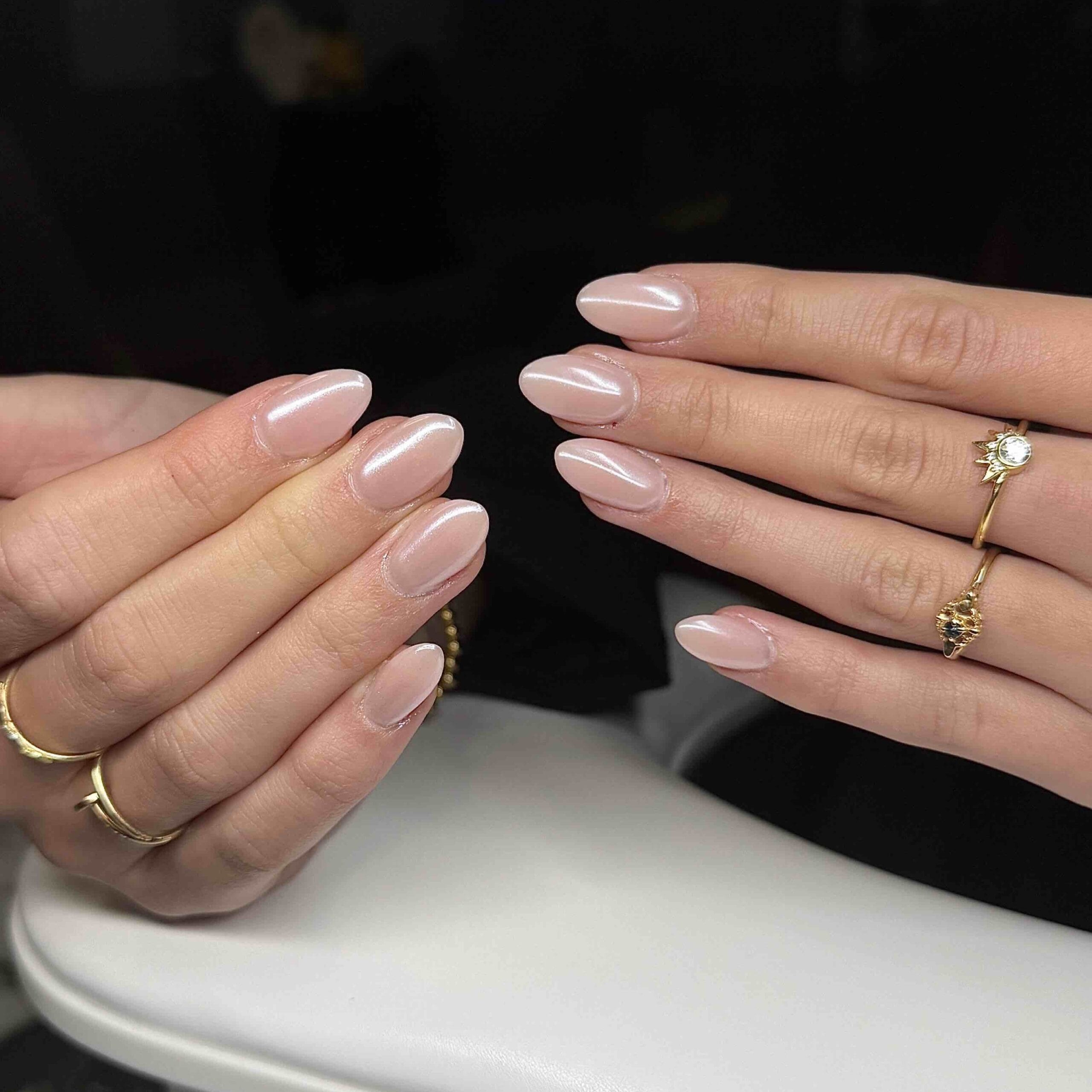 4 Nagelstudio in Rapperswil